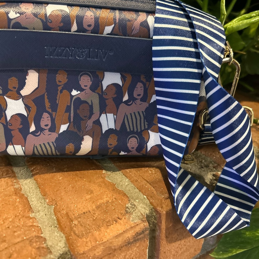 Ivy and Izzy Blue Patterned Crossbody Bag